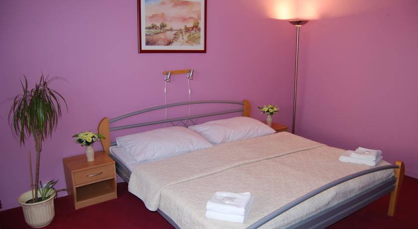 Отель Hotel Krystal