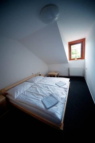Отель Hotel pod Šikmou Věží