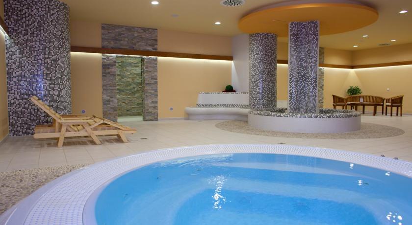 Отель Hotel Jana