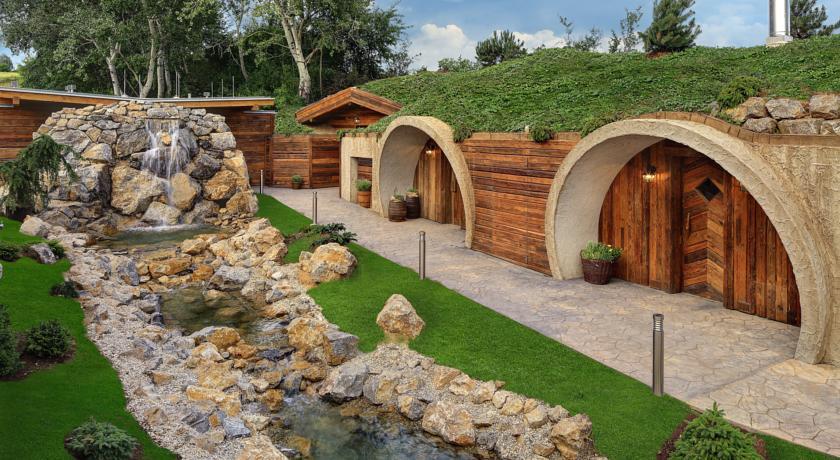 Отель Maximus Resort