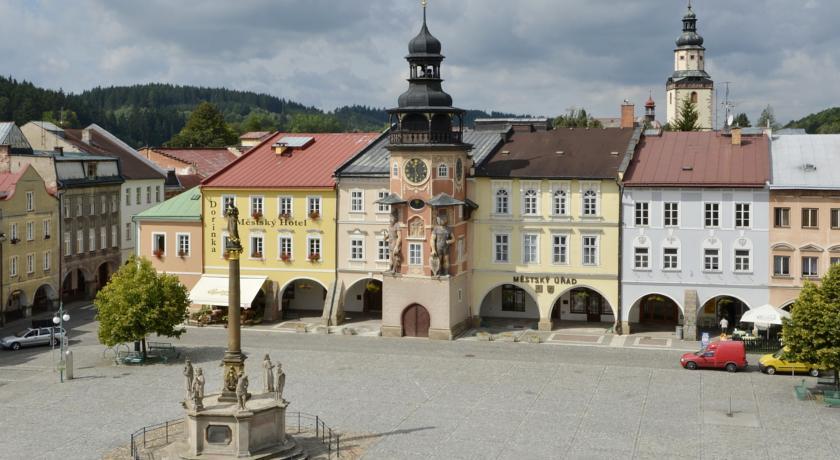 Отель Městský Hotel Dorinka