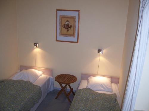 Отель Hotel E4