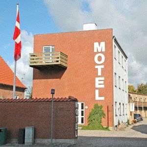 Отель Motel Apartments