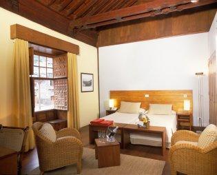 Отель Hotel La Quinta Roja