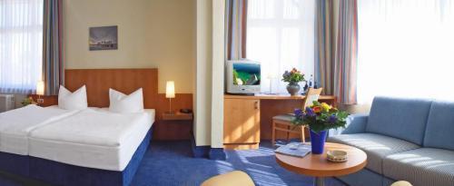 Отель Hotel Xenia