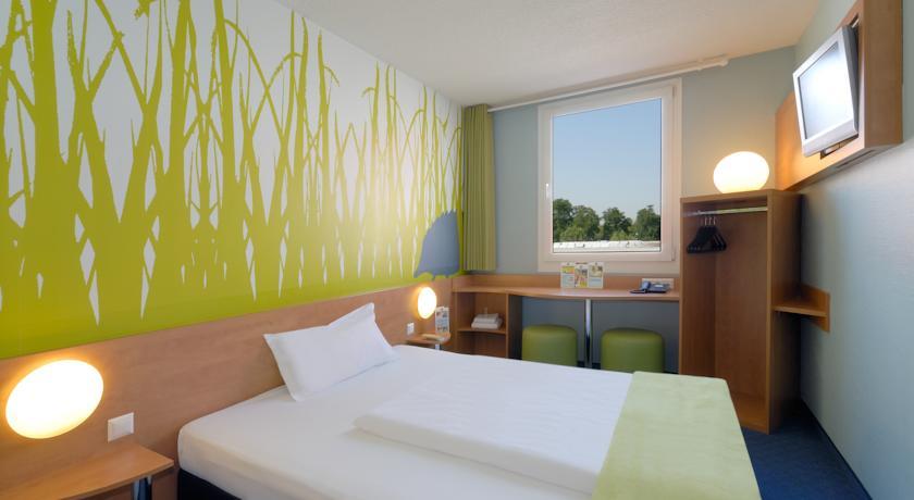 Отель B&B Hotel Freiburg