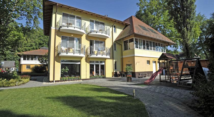 Отель Tópart Hotel