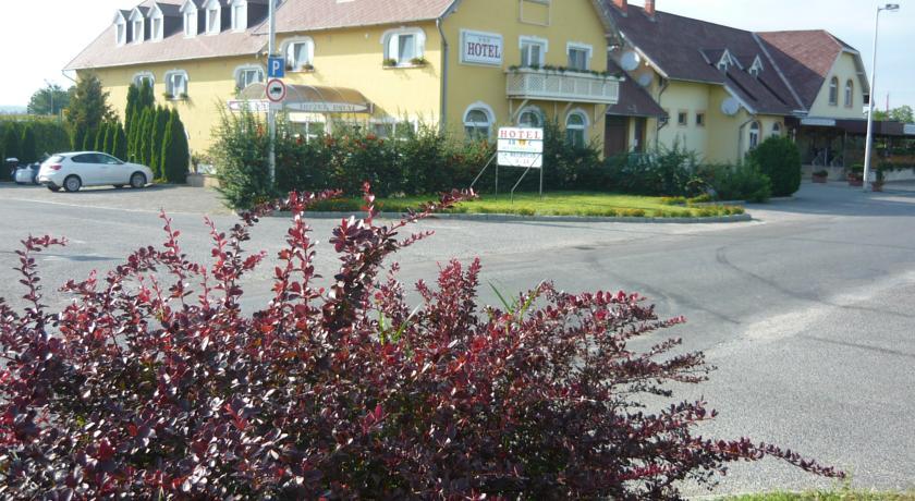 Отель Patyi Étterem és Hotel