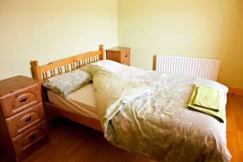 Отель Staying in Wexford