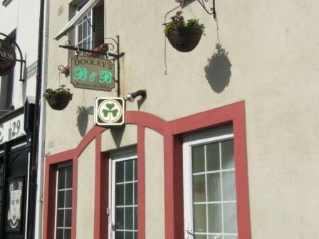Мини-отель Dooleys Bed and Breakfast