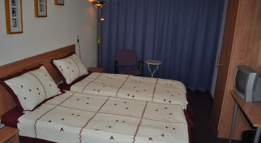 Отель Hotel Zeewolde