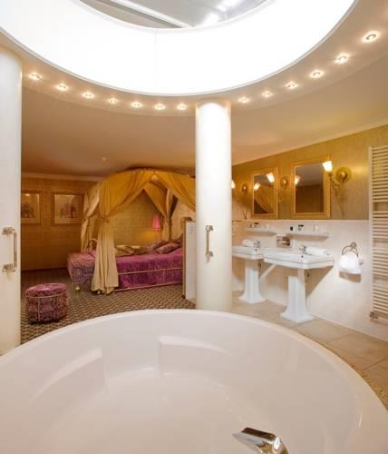 Отель Van der Valk Hotel Nijmegen Cuijk