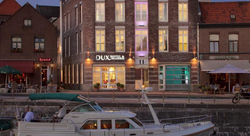 Отель Hotel Dux