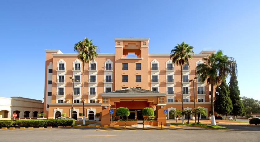 Отель Holiday Inn Express Ciudad Victoria