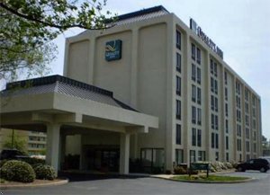 Отель Quality Inn Convention Center