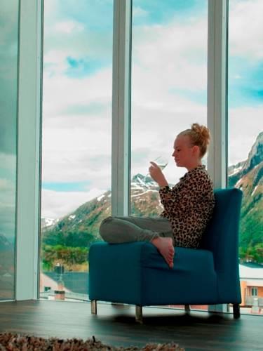Отель Lofoten Suitehotel