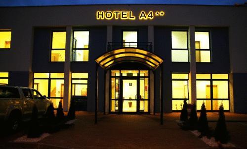Отель Hotel A4 MOP Zastawie