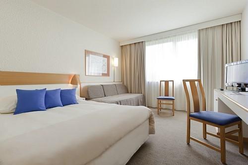 Отель Novotel Genova City