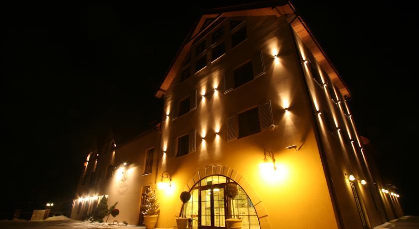 Отель Villa Estera - Hotel & Restauracja