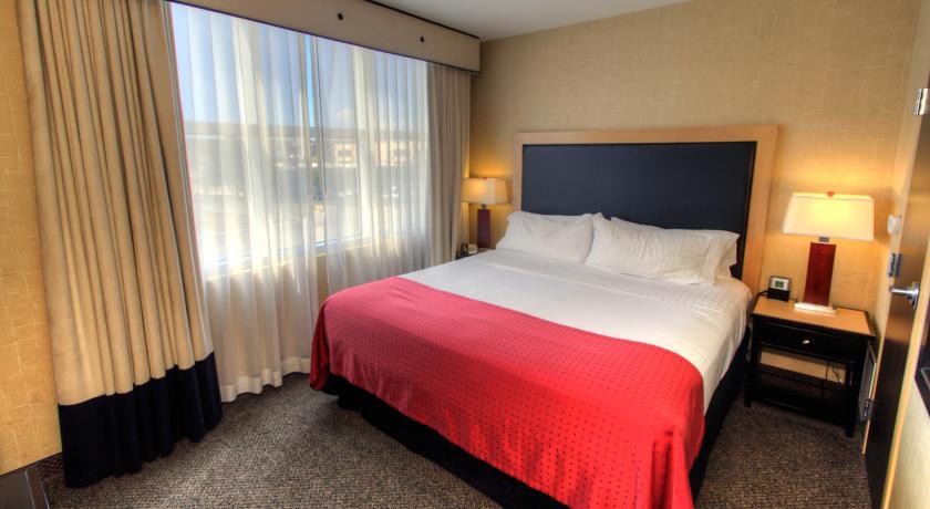 Отель Holiday Inn Boise Airport