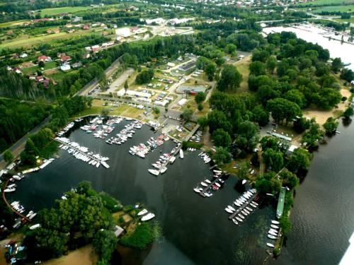 Отель Port Jachtowy Nieporęt
