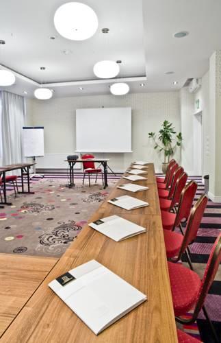 Отель Hotel Lamberton