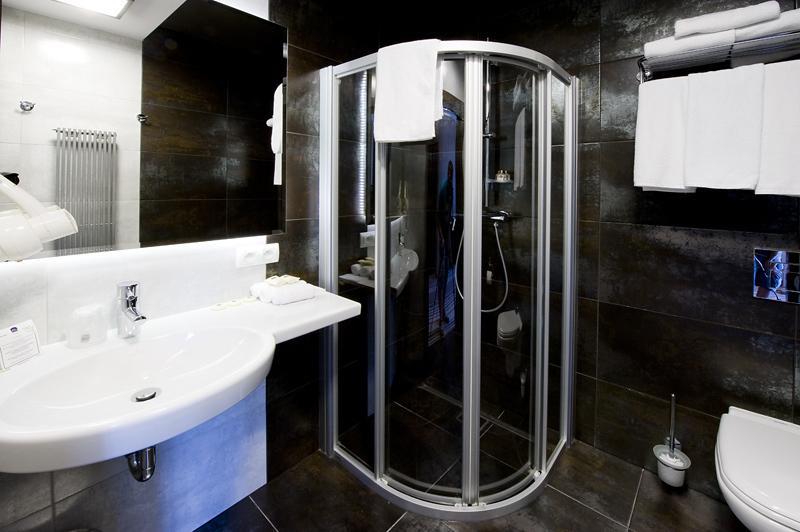 Отель Hotel Best Western Symfonia