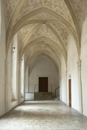 Отель Dom Gości Opactwa Benedyktynów