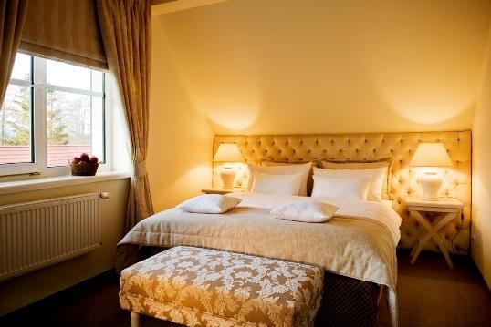 Отель Jabłoń Lake Resort