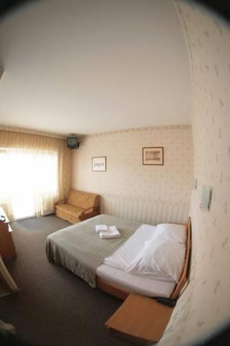 Отель Hotel Bellevue