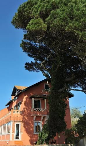 Гостевой дом The House of the She-Pine-Tree