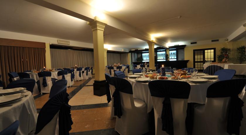 Отель Hotel Lara