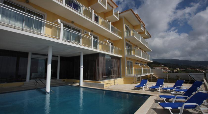 Отель Hotel Apartamentos Baía Brava