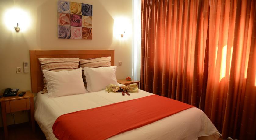 Отель Residencial Restaurante Dom Lourenco
