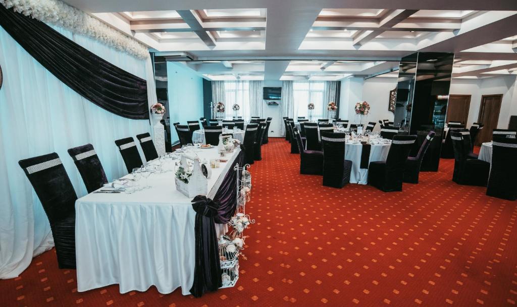 Отель Hotel EMD