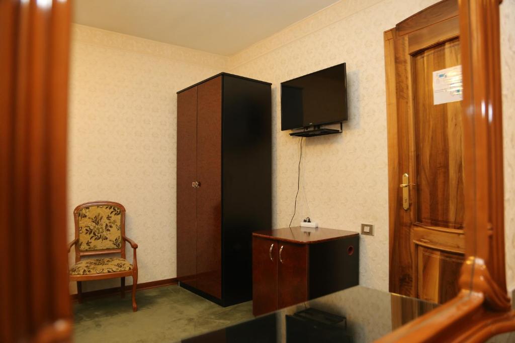 Отель Pension Empire