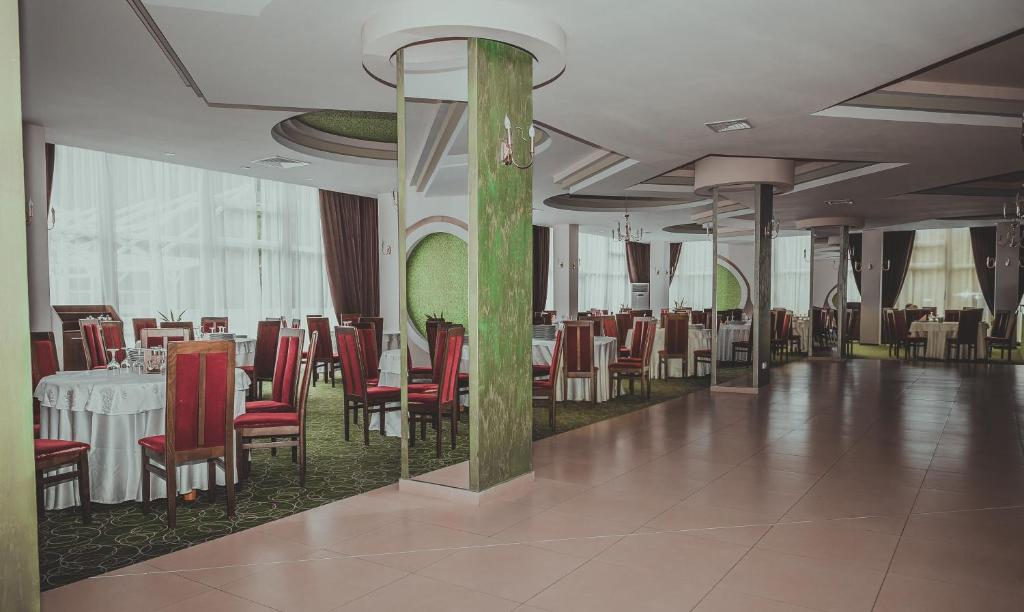 Отель Hotel Diana