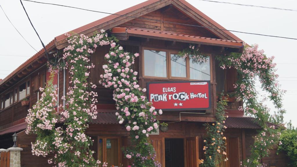 Хостел Elga´s Punk Rock Hostel