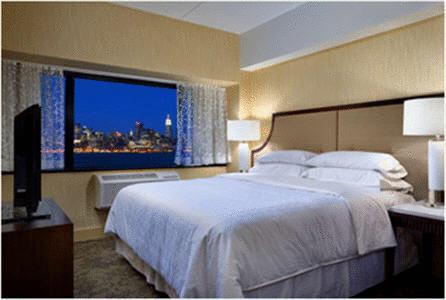 Отель Sheraton Lincoln Harbor Hotel