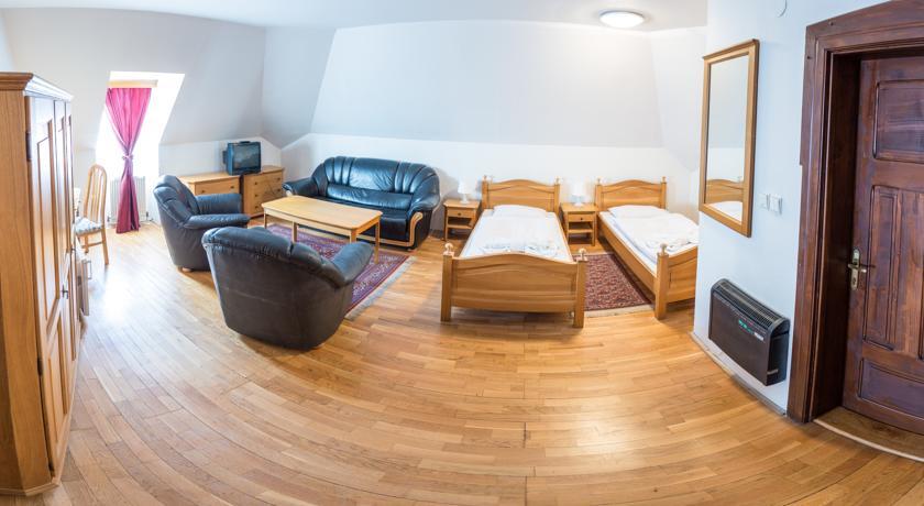 Отель Hotel Salamander