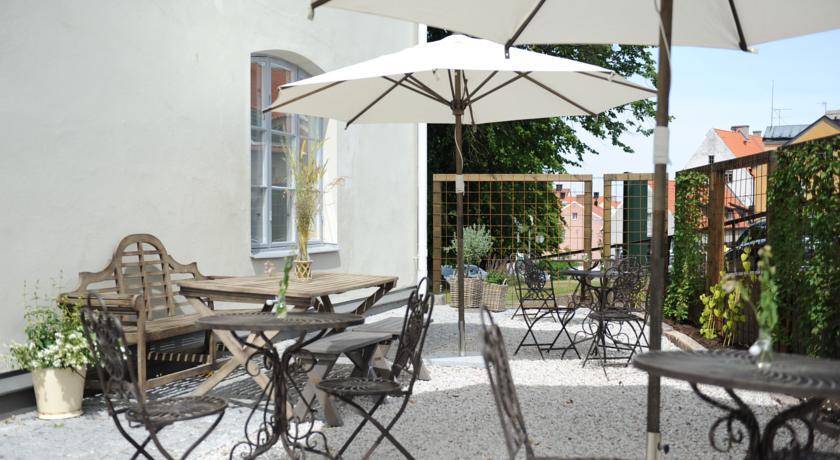 Отель Hotell Slottsbacken