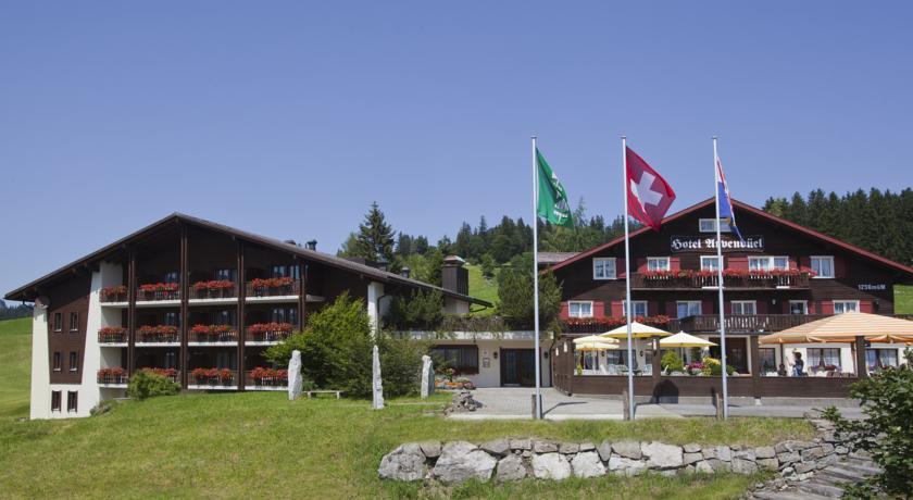 Отель Hotel Arvenbüel