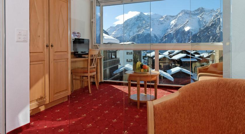 Отель Matterhorn Valley Hotel Desirée