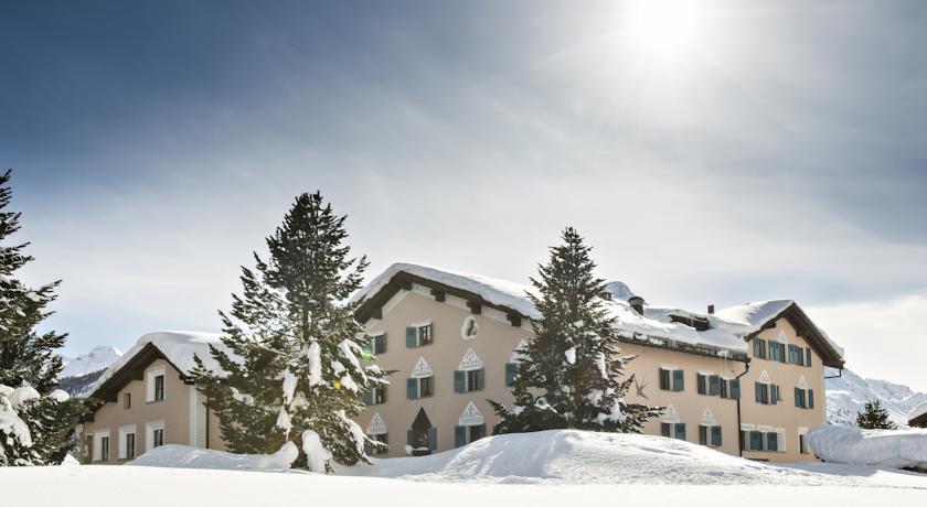 Отель Hotel Chesa Randolina