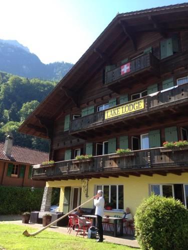 Хостел Lake Lodge Hostel
