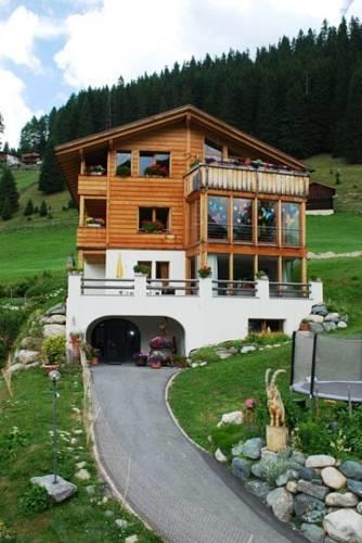 Отель Chalet Sunnäschyn
