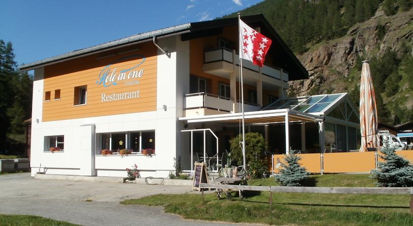 Отель Restaurant Hole in One