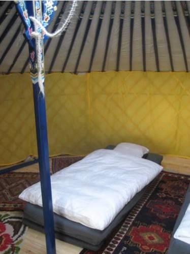 Отель Bed and Breakfast Yourte