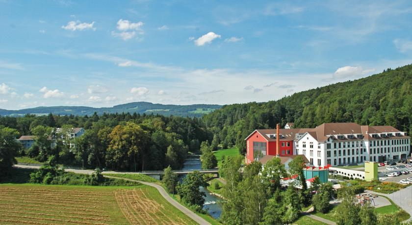 Отель riverside