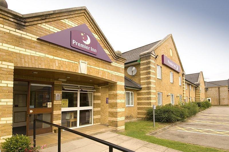 Отель Premier Inn Aldershot